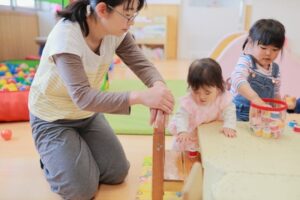子育て支援センターとは？いつから利用できる？対象年齢・実施イベント・利用方法・注意点など総まとめ！ » mamafun