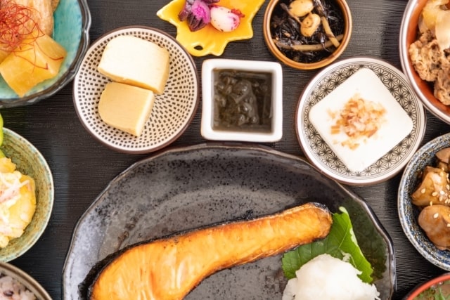 産後の食事を助ける宅食・食材宅配のイメージ